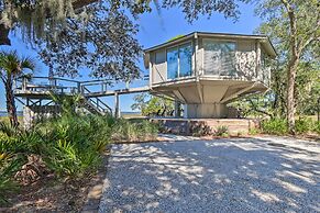 Ocean-view Treetop Escape w/ Fire Pit!