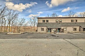 Cozy Camelback, Pocono Retreat w/ Mountain Views!