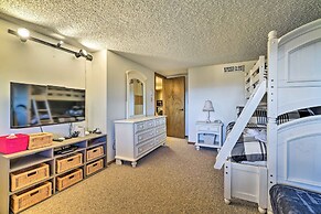 Cozy Camelback, Pocono Retreat w/ Mountain Views!