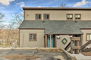 Cozy Camelback, Pocono Retreat w/ Mountain Views!