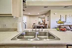 'the Ridge' Branson Condo w/ Pools + Golf Course!