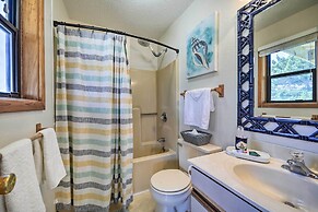 Lovely Avon Home: Walk to Bay & Boat Launch!