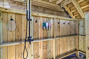 Lovely Avon Home: Walk to Bay & Boat Launch!