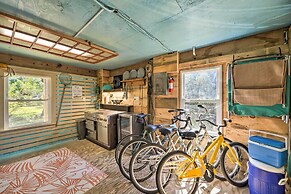 Lovely Avon Home: Walk to Bay & Boat Launch!