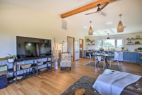 Lovely Avon Home: Walk to Bay & Boat Launch!