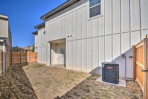 Bright Amarillo Townhome Near Parks & Town!