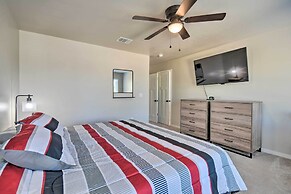 Bright Amarillo Townhome Near Parks & Town!