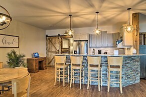 Beaver Lake Retreat w/ Lake Access & Fire Pit!