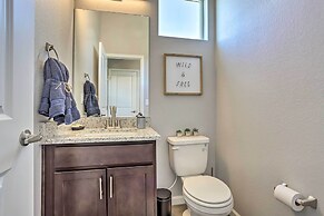 6 Mi to Dtwn Denver: Townhome w/ Patio!