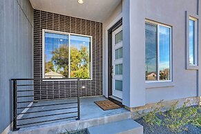 6 Mi to Dtwn Denver: Townhome w/ Patio!