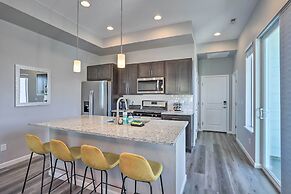 6 Mi to Dtwn Denver: Townhome w/ Patio!