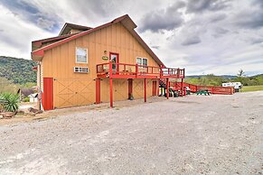 Mountain View Escape - 1 Mile to White River!