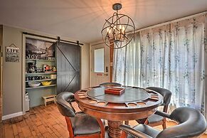 Cozy Cabin With Sunroom & Cacapon River Access!