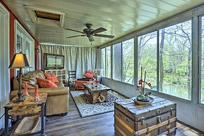Cozy Cabin With Sunroom & Cacapon River Access!