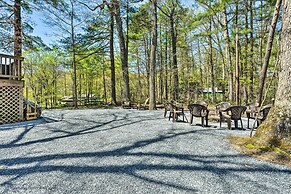Cozy Cabin With Sunroom & Cacapon River Access!