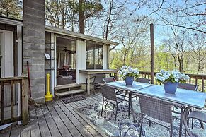 Cozy Cabin With Sunroom & Cacapon River Access!
