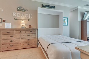 Pensacola Beach Penthouse w/ View + Pool Access!