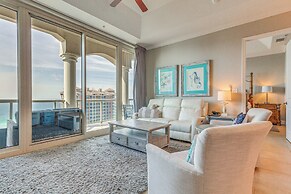 Pensacola Beach Penthouse w/ View + Pool Access!