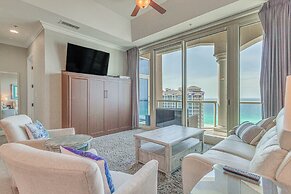 Pensacola Beach Penthouse w/ View + Pool Access!