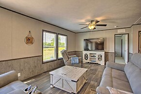 Family-friendly Madill Home: Peaceful Setting