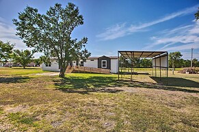 Family-friendly Madill Home: Peaceful Setting