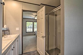 Family-friendly Madill Home: Peaceful Setting