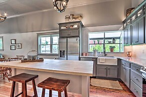 'the Ruebling House': Bright, Modern, & Renovated!