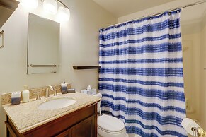 Harpers Ferry Cabin - Walk to Private Lake!