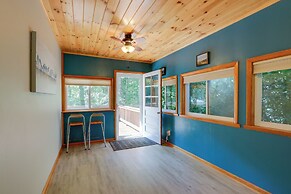 Harpers Ferry Cabin - Walk to Private Lake!