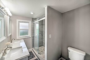 Modern Gold Bar Vacation Rental w/ Mountain View