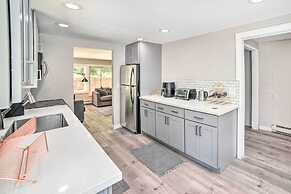 Modern Gold Bar Vacation Rental w/ Mountain View