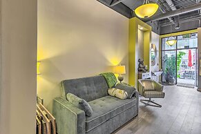 Modern Downtown Apt - Walk to Parks + Cafes!