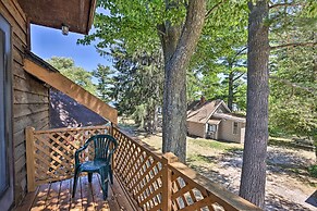 Lakefront 'manitou Cottage' < 1 Mi to Downtown!