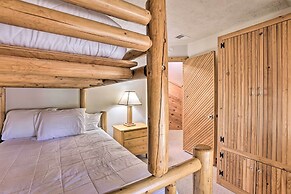 Lakefront 'manitou Cottage' < 1 Mi to Downtown!