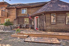 Lakefront 'manitou Cottage' < 1 Mi to Downtown!