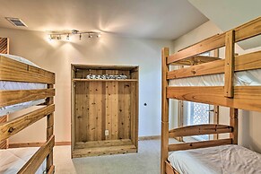 Lakefront 'manitou Cottage' < 1 Mi to Downtown!