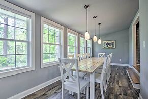 Bright Cary Home With Deck < 15 Mi to Raleigh!