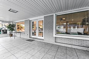 Jacksonville Gem - Ideal Location to Beaches!