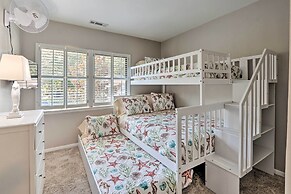 1/4 Mi to Ocean: Beach Pebble Townhome w/ Patio