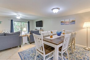 1/4 Mi to Ocean: Beach Pebble Townhome w/ Patio