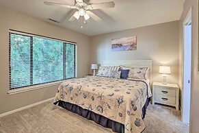 1/4 Mi to Ocean: Beach Pebble Townhome w/ Patio