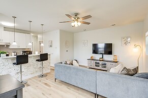 Steps to TCU Campus: Modern Fort Worth Apt