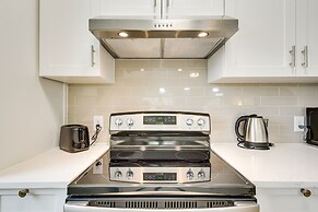 Steps to TCU Campus: Modern Fort Worth Apt