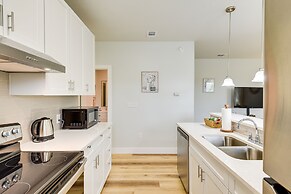 Steps to TCU Campus: Modern Fort Worth Apt