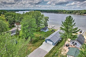 Hale/long Lake Retreat w/ Kayaks & Boat Dock