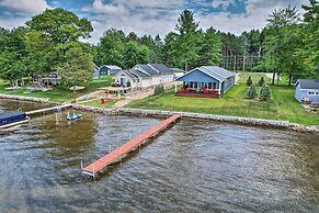 Hale/long Lake Retreat w/ Kayaks & Boat Dock