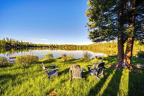 Hot Tub & Mtn Views: Waterfront Grand Lake Cabin!