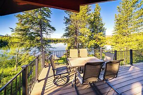 Lakeside Grand Lake Cabin w/ Deck, Mountain Views!