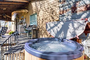 College Station Getaway w/ Hot Tub & Courtyard!