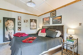 College Station Getaway w/ Hot Tub & Courtyard!